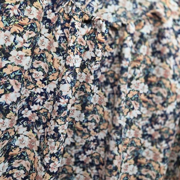 Penningtons Floral Blouse - Picture 5 of 7